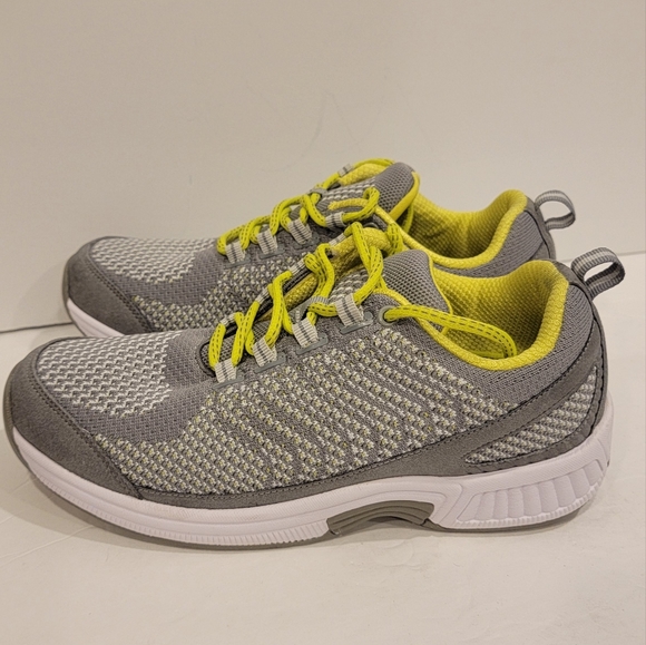 orthofeet coral sneakers